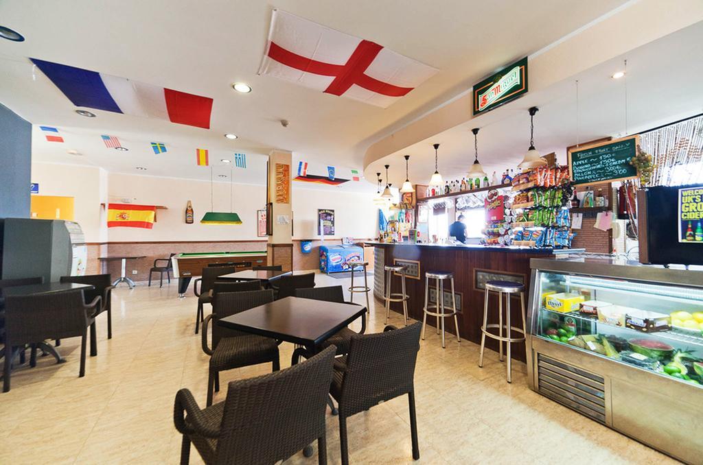 Apartamentos Blue Star (Adults Only) Sant Antoni de Portmany Exterior foto