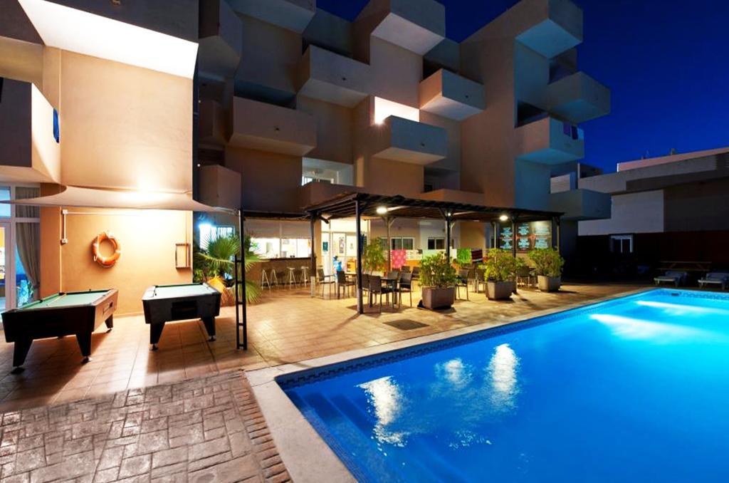 Apartamentos Blue Star (Adults Only) Sant Antoni de Portmany Exterior foto